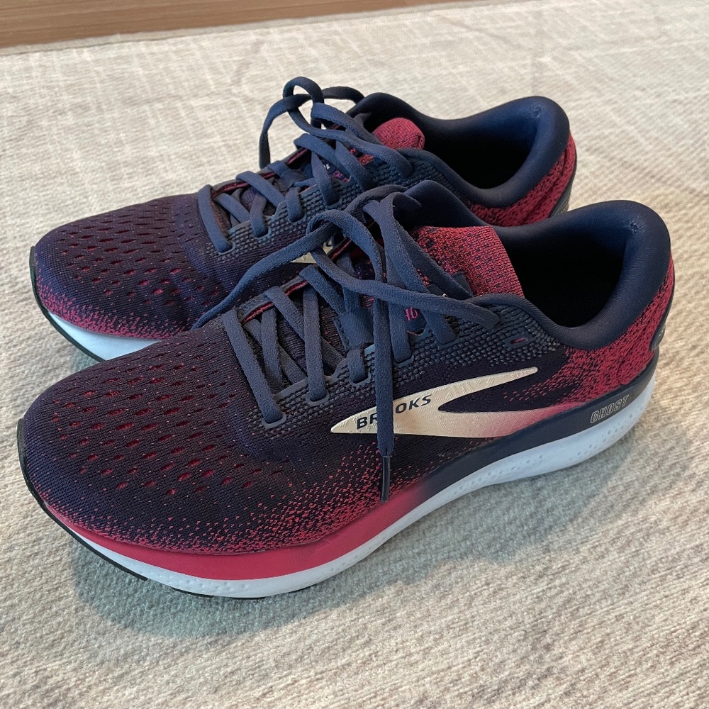 Women's Brooks Ghost 16 – size 9